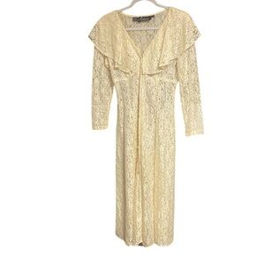 Ariana cream vintage lace dress/duster size 9